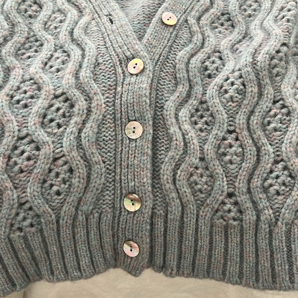 Kilte v-neck alpaca/wool sweater - Picture 2 of 3